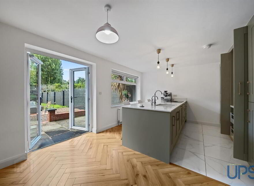 27 Orchardville Gardens, Finaghy Road North, Belfast, BT10 0JU