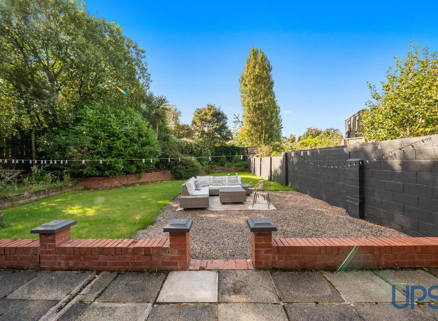 27 Orchardville Gardens, Finaghy Road North, Belfast, BT10 0JU