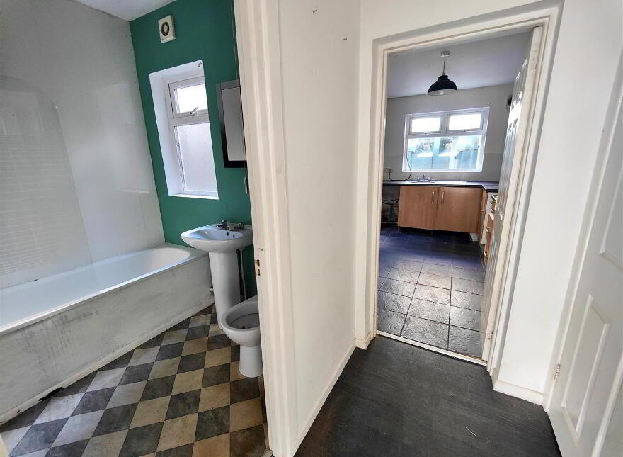 24 Glenside Parade, Belfast, BT14 8AH
