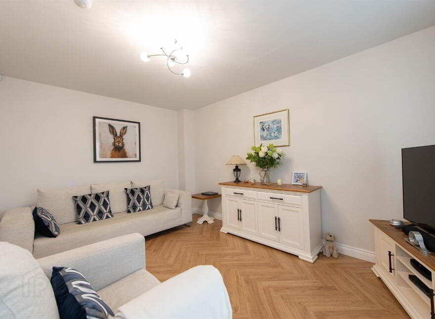 5 Mealough Gardens, Carryduff, Belfast, BT8 8SN
