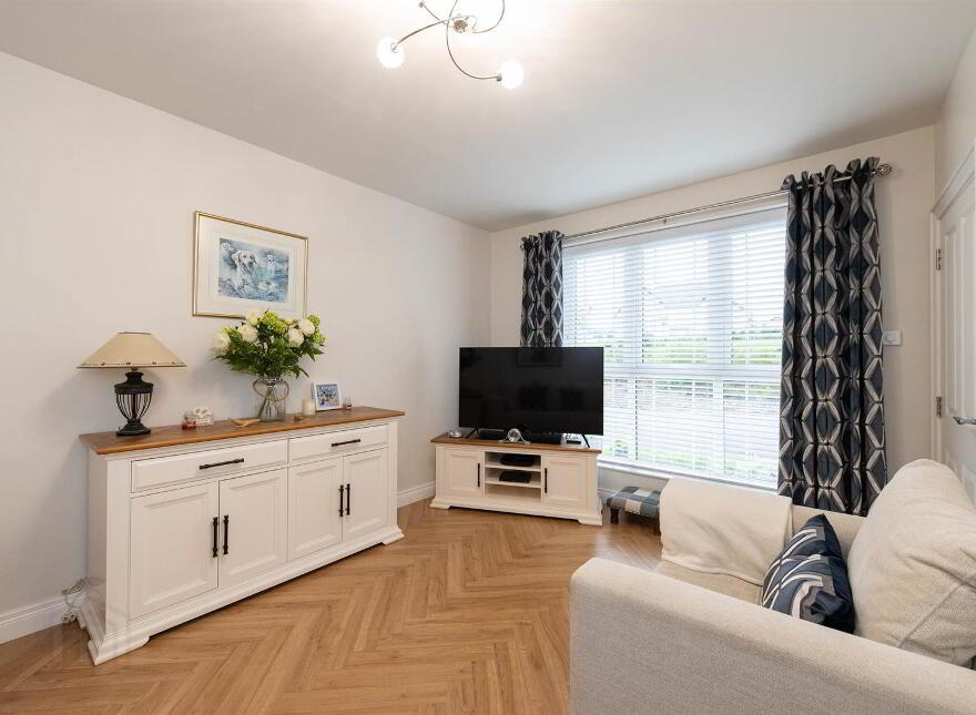 5 Mealough Gardens, Carryduff, Belfast, BT8 8SN