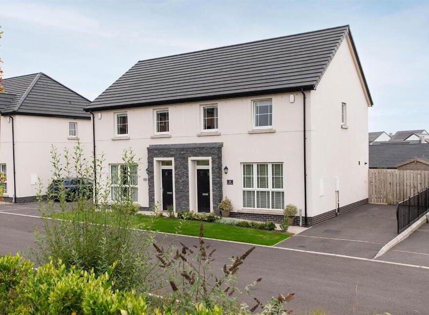 5 Mealough Gardens, Carryduff, Belfast, BT8 8SN