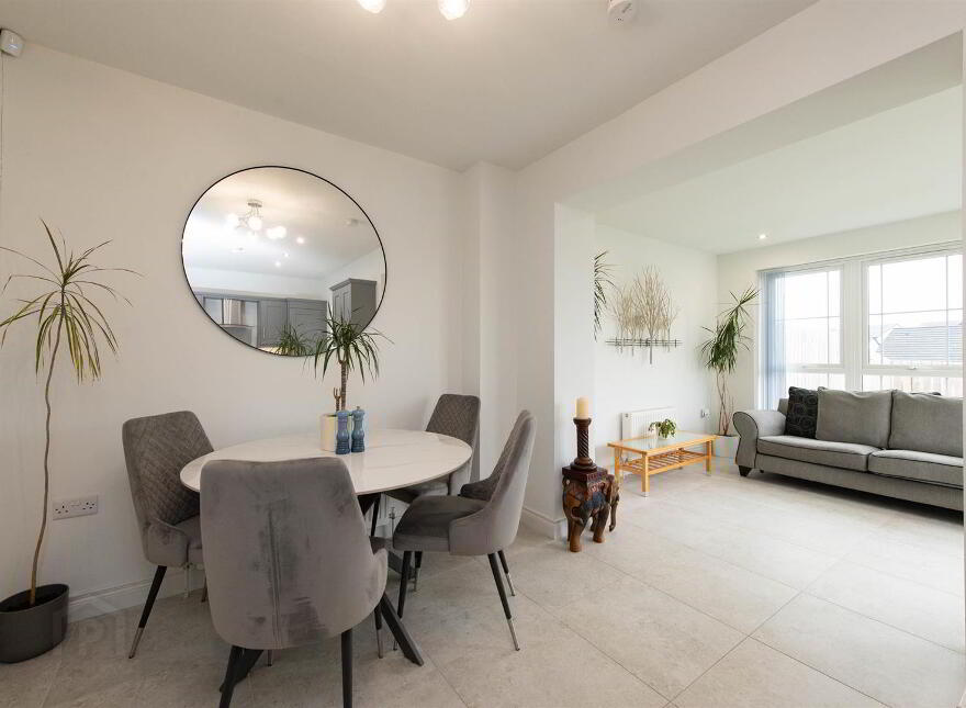 5 Mealough Gardens, Carryduff, Belfast, BT8 8SN
