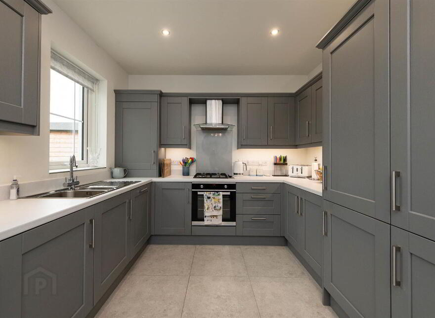 5 Mealough Gardens, Carryduff, Belfast, BT8 8SN