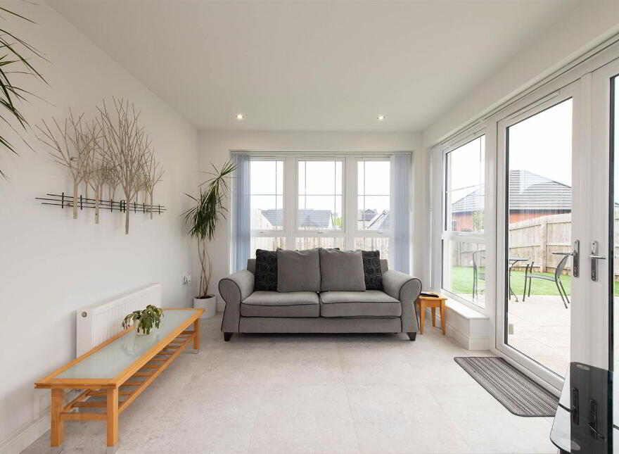 5 Mealough Gardens, Carryduff, Belfast, BT8 8SN