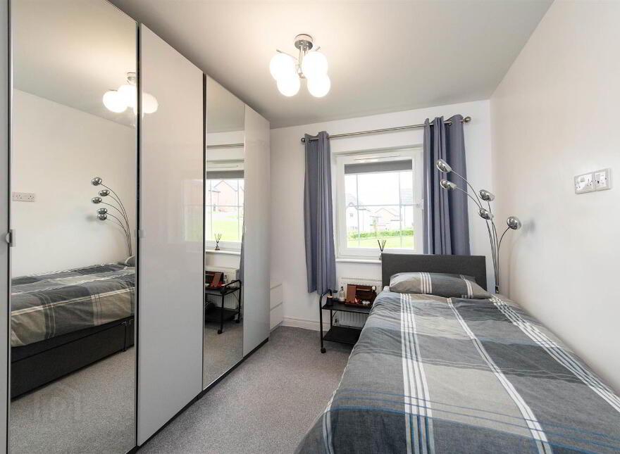 5 Mealough Gardens, Carryduff, Belfast, BT8 8SN
