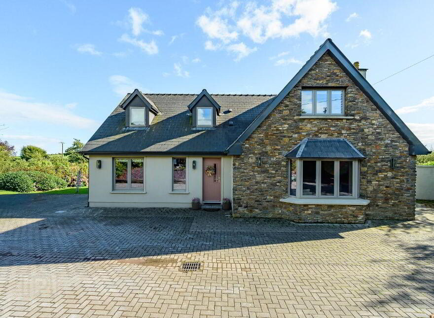 Carrigeen, Belgooly, P17T205