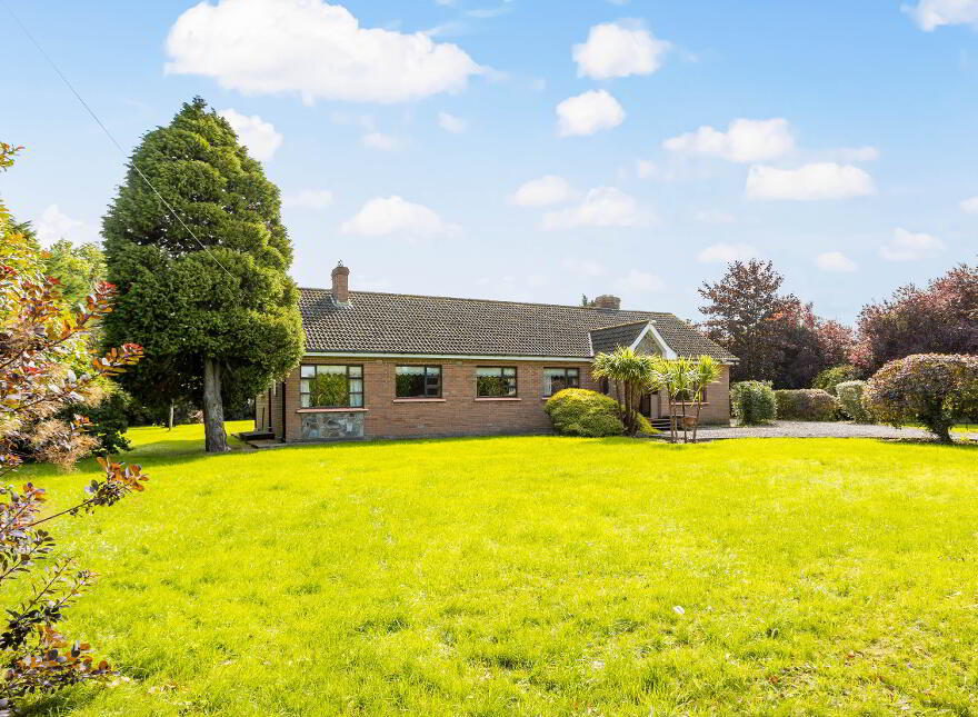 Oak Lawns, Clonee Road, Westmanstown, Lucan, K78P934