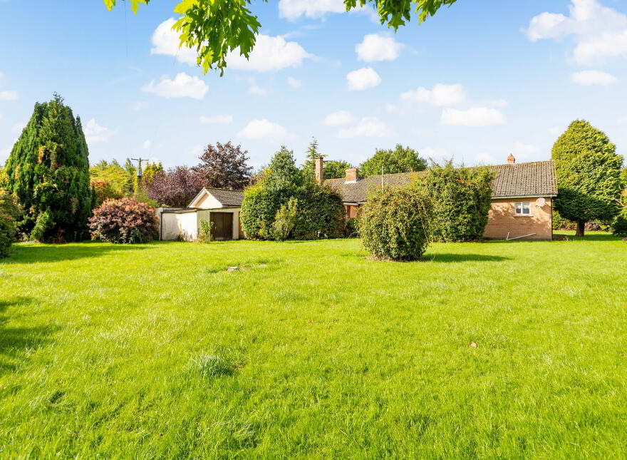 Oak Lawns, Clonee Road, Westmanstown, Lucan, K78P934