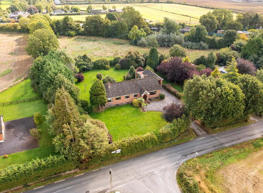 Oak Lawns, Clonee Road, Westmanstown, Lucan, K78P934