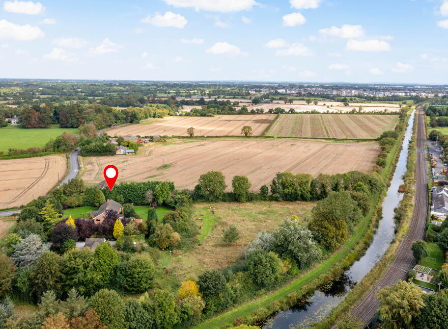 Oak Lawns, Clonee Road, Westmanstown, Lucan, K78P934