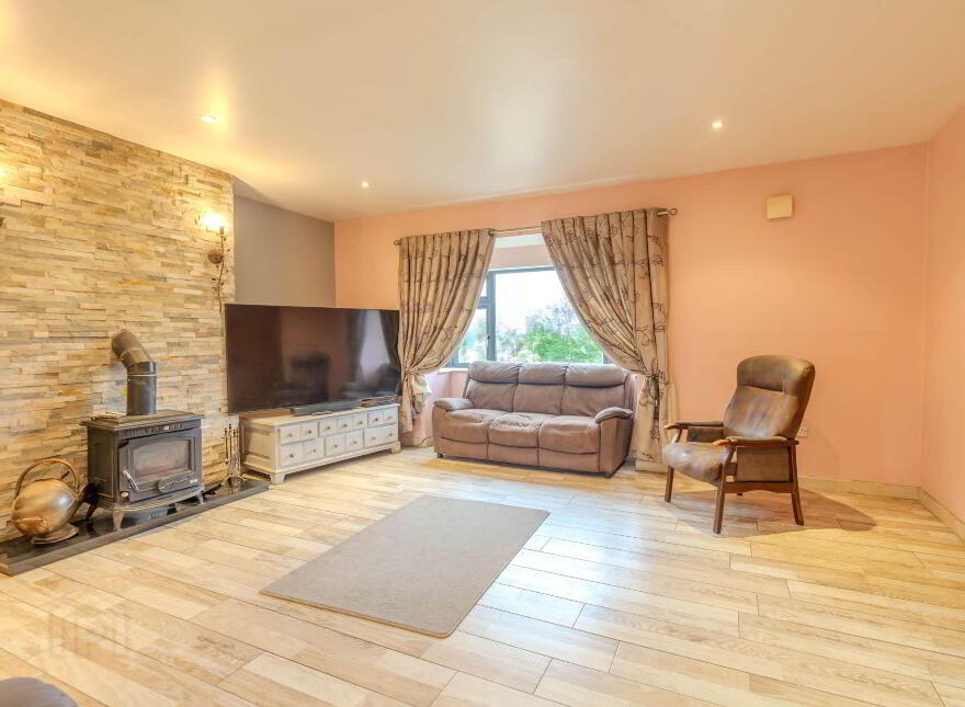 Isleham House, Tullytreane, Crosskeys, Cavan Town, H12DK86