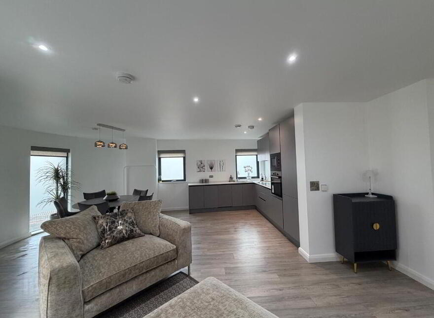 G10 Coyles Place, Belfast, BT7 1FD