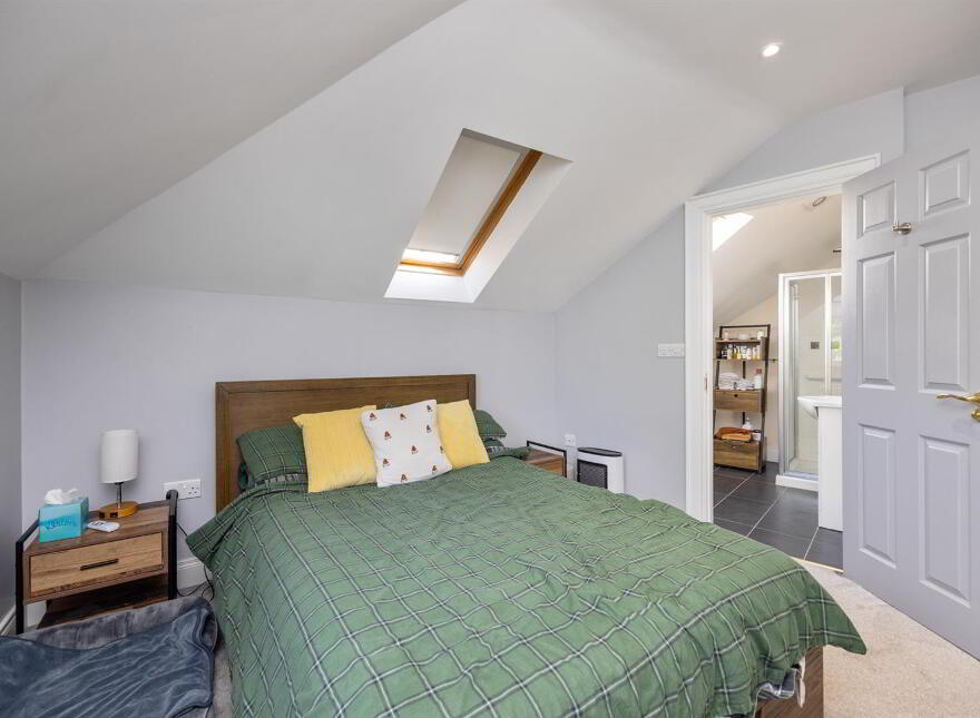 Apt 2, 2 Burghley Mews, Belfast, BT5 7GX