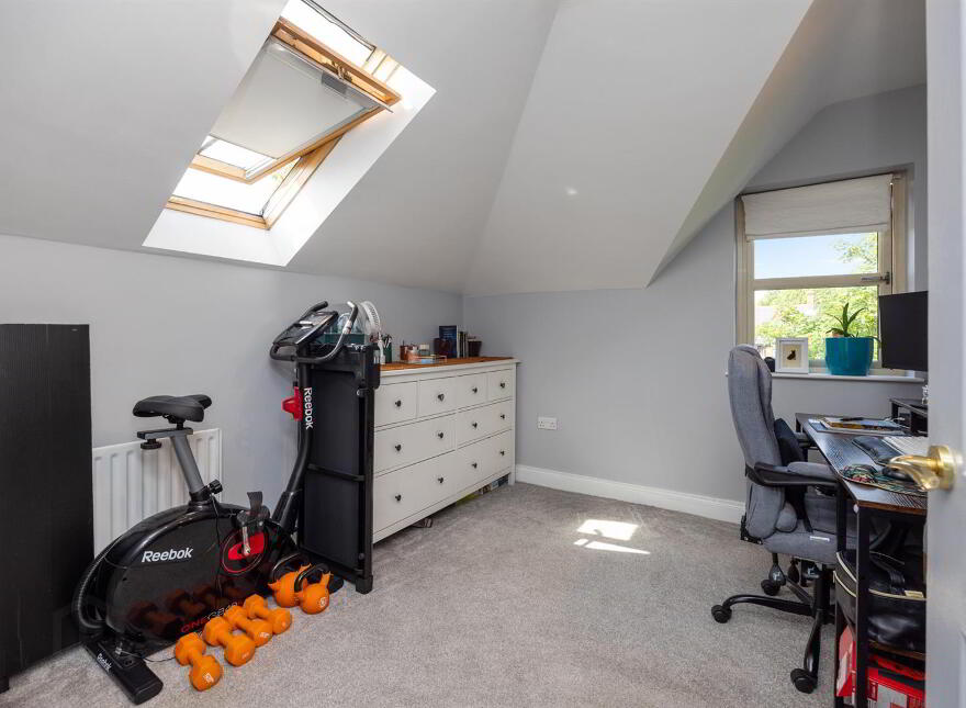 Apt 2, 2 Burghley Mews, Belfast, BT5 7GX