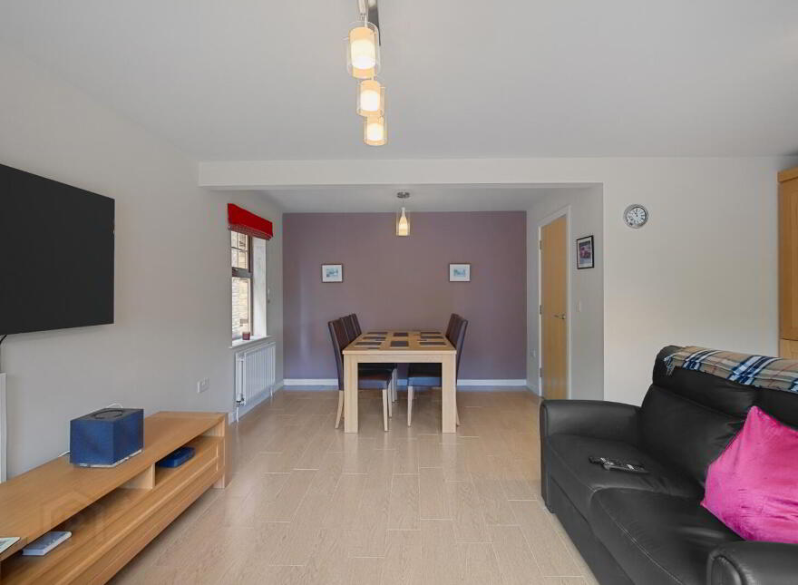 4 Ormiston Square, Belfast, BT4 2RU