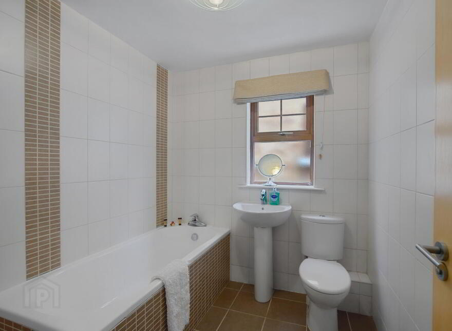 4 Ormiston Square, Belfast, BT4 2RU
