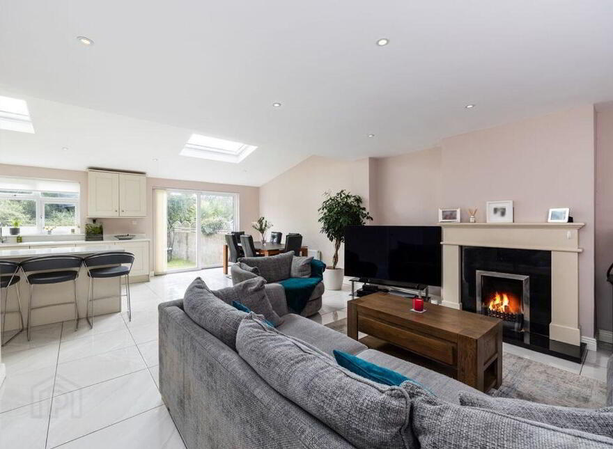 4 Cedarwood Road, Finglas, Finglas, D11YX33