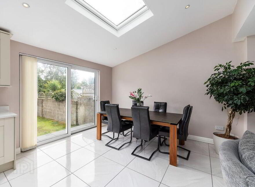 4 Cedarwood Road, Finglas, Finglas, D11YX33