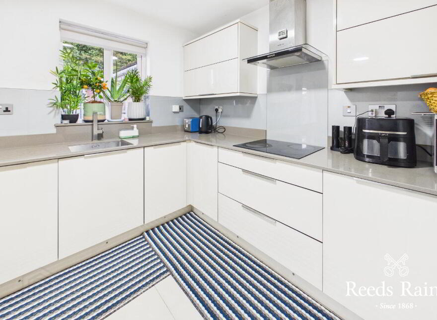 85 Meadowvale Crescent, Bangor, BT19 1HX