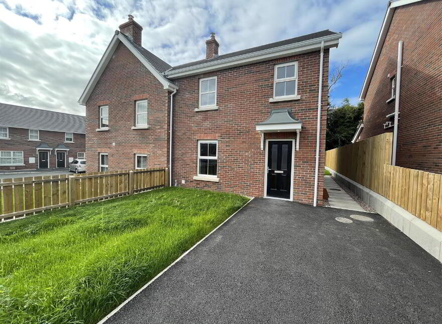 21 Linen Hall, Portadown, Craigavon, BT62 4FE photo