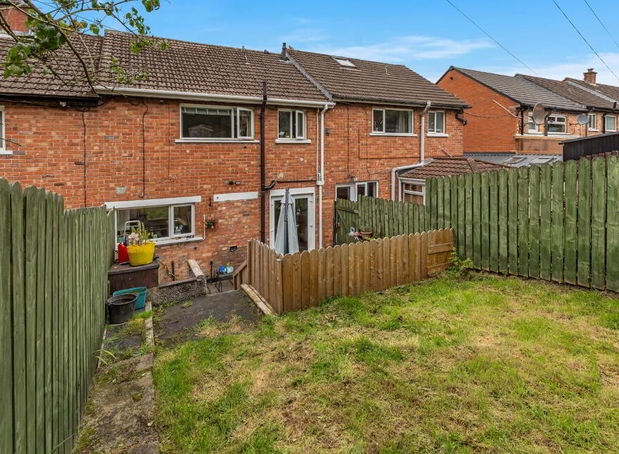 14 Lisnasharragh Park, Belfast, BT6 9RL