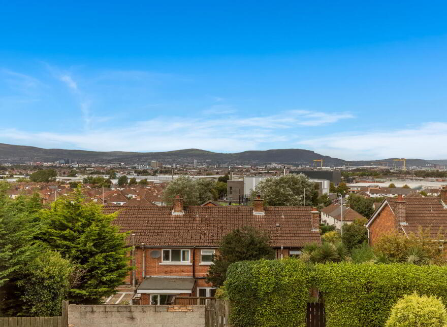 14 Lisnasharragh Park, Belfast, BT6 9RL