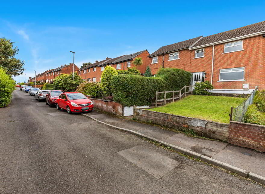 14 Lisnasharragh Park, Belfast, BT6 9RL