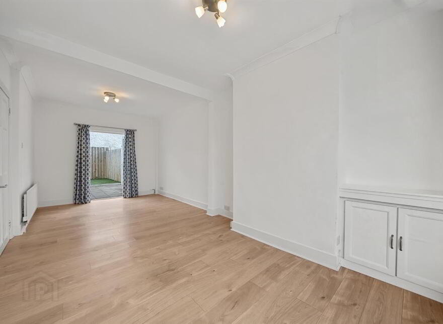 48 Bloomfield Gardens, Belfast, BT5 5JU