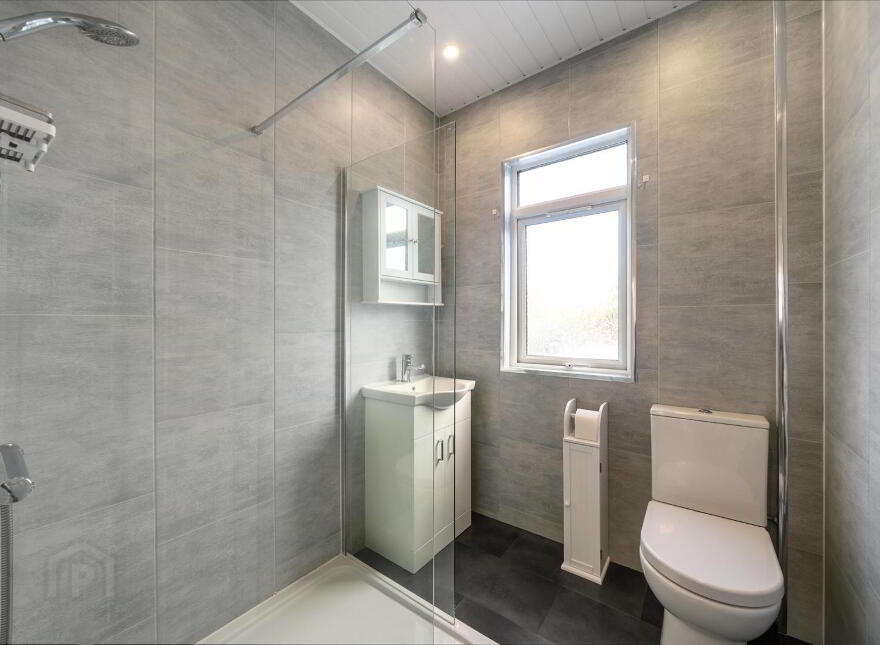 48 Bloomfield Gardens, Belfast, BT5 5JU