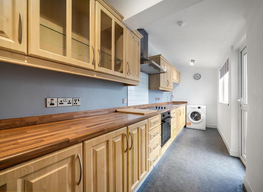 48 Bloomfield Gardens, Belfast, BT5 5JU