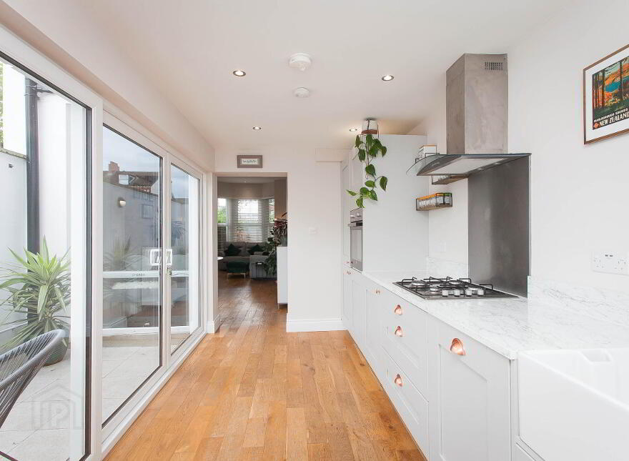 71 Deramore Avenue, Ormeau Road, Belfast, BT7 3ES