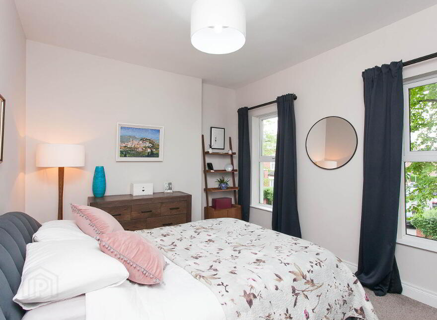 71 Deramore Avenue, Ormeau Road, Belfast, BT7 3ES