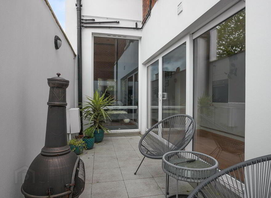71 Deramore Avenue, Ormeau Road, Belfast, BT7 3ES