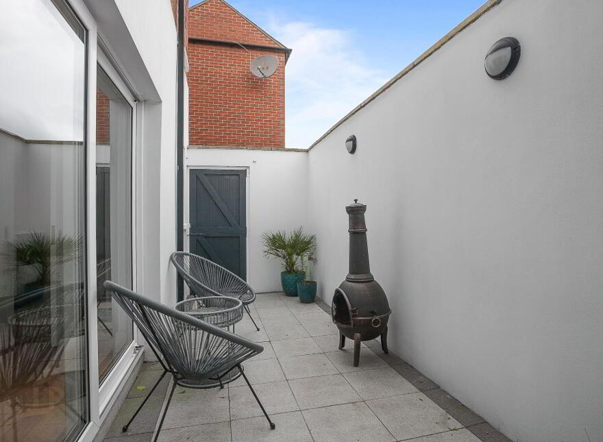 71 Deramore Avenue, Ormeau Road, Belfast, BT7 3ES