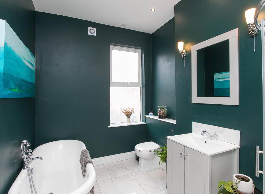 71 Deramore Avenue, Ormeau Road, Belfast, BT7 3ES