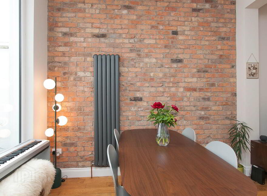 71 Deramore Avenue, Ormeau Road, Belfast, BT7 3ES