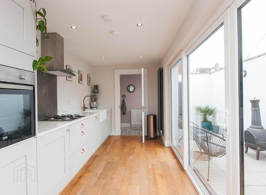 71 Deramore Avenue, Ormeau Road, Belfast, BT7 3ES