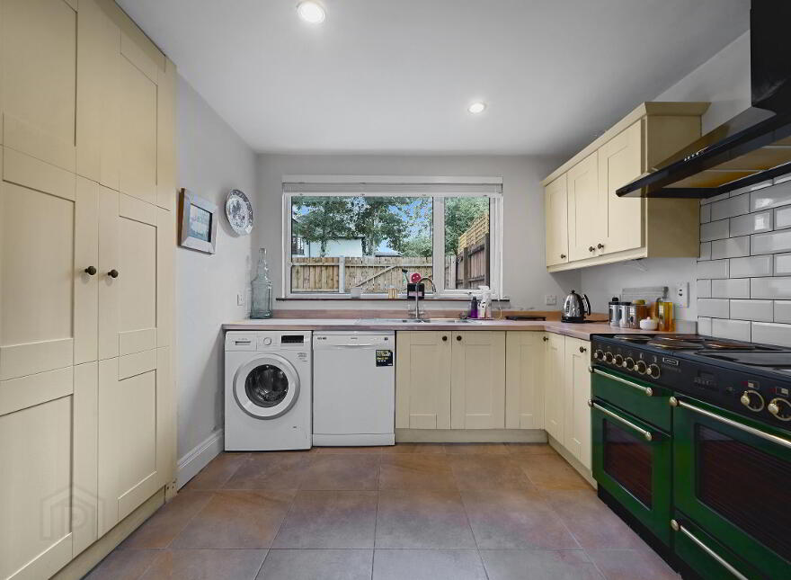 33 Bawnmore Road, Malone, Belfast, BT9 6LA