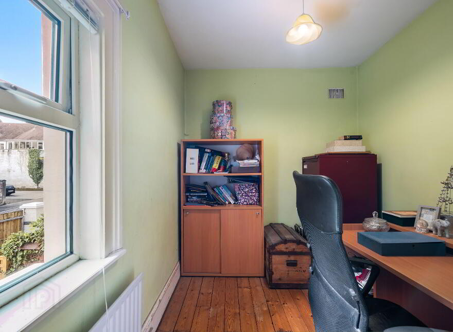 33 Bawnmore Road, Malone, Belfast, BT9 6LA
