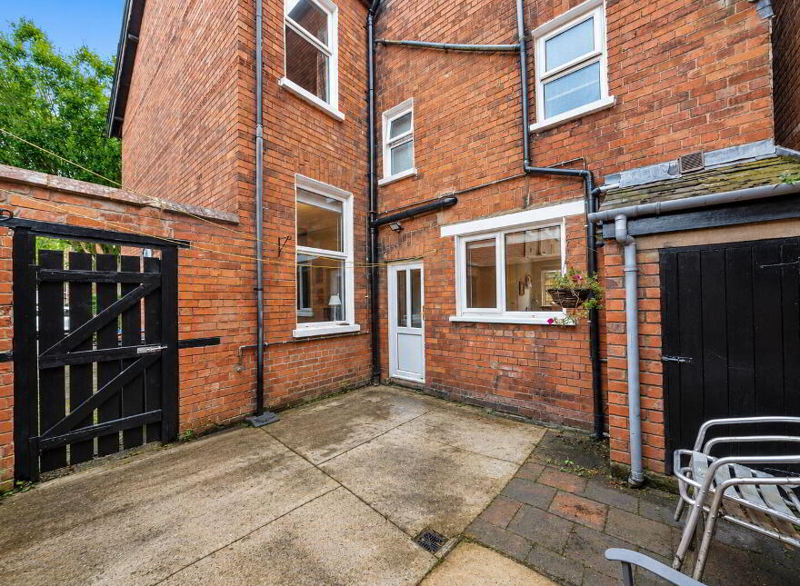 33 Bawnmore Road, Malone, Belfast, BT9 6LA