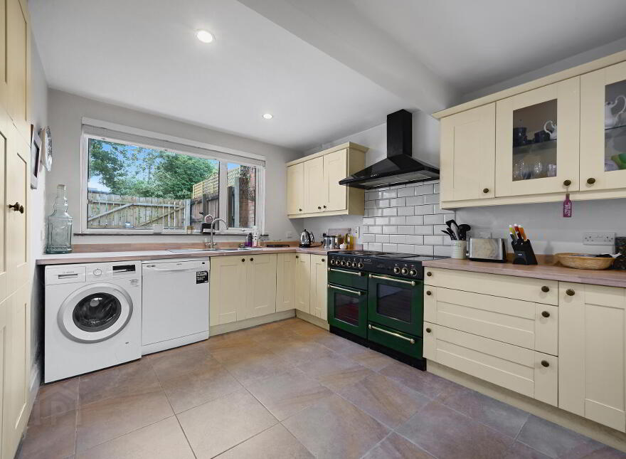 33 Bawnmore Road, Malone, Belfast, BT9 6LA