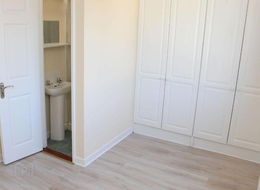 Woodford Heights, Clondalkin, D22H271