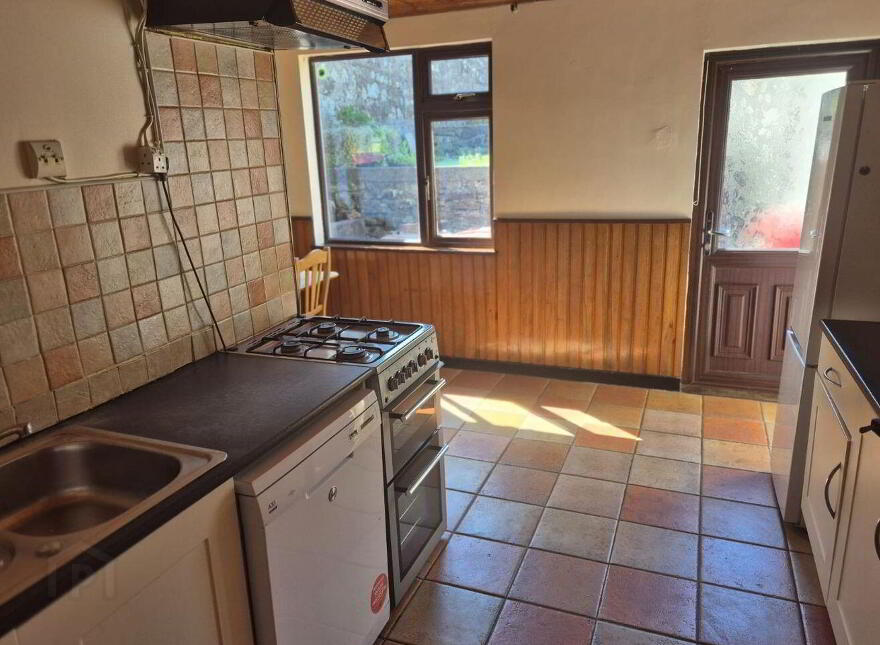6 Grandview Place, Old Youghal Road, Dillons Cross, T23F9C5