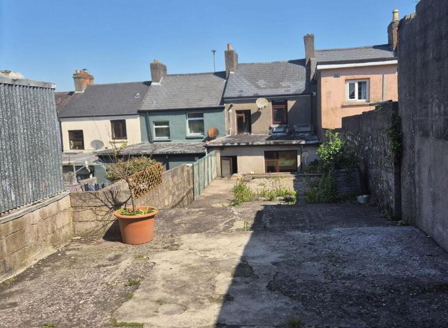 6 Grandview Place, Old Youghal Road, Dillons Cross, T23F9C5