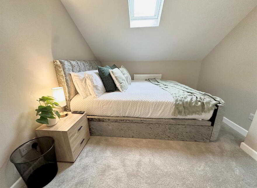 Room 3, 46 Portmore Street, Portadown, Craigavon, BT62 3NF