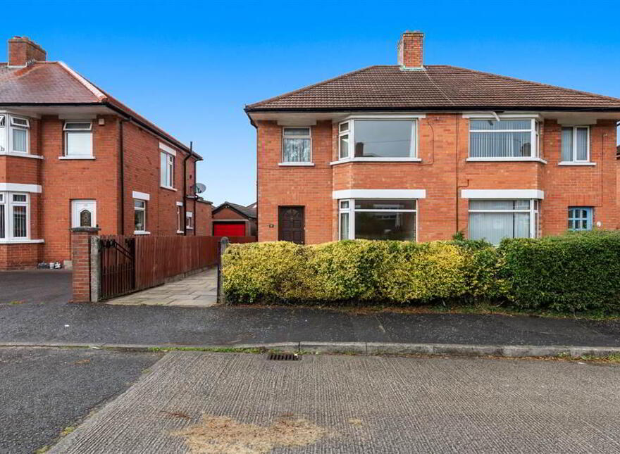 22 Knockbracken Park, Belfast, BT6 0HL