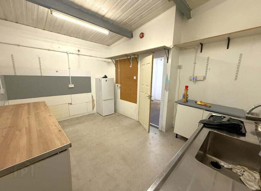 65 Bridge Street, Lisburn, BT28 1XZ