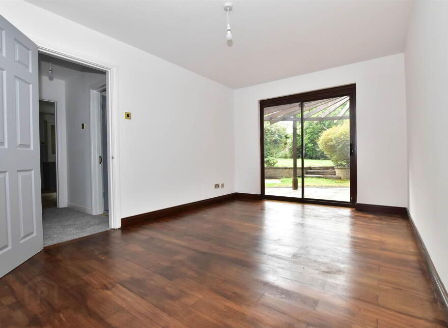 8 Cairndore Close, Newtownards, BT23 8RA
