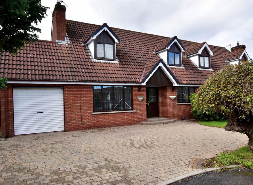 8 Cairndore Close, Newtownards, BT23 8RA